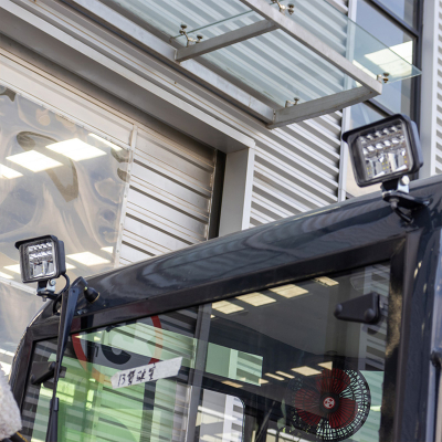 Мини-экскаватор Мини-экскаватор с поворотной стрелой