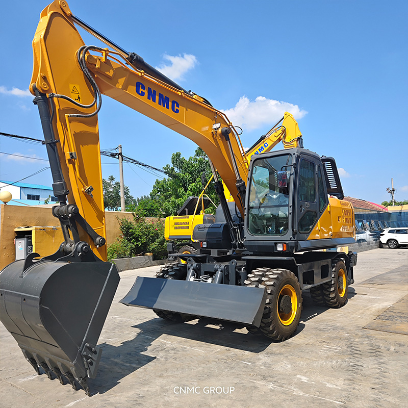 Строительный колесный экскаватор премиум-класса с рабочей массой 24 тонны