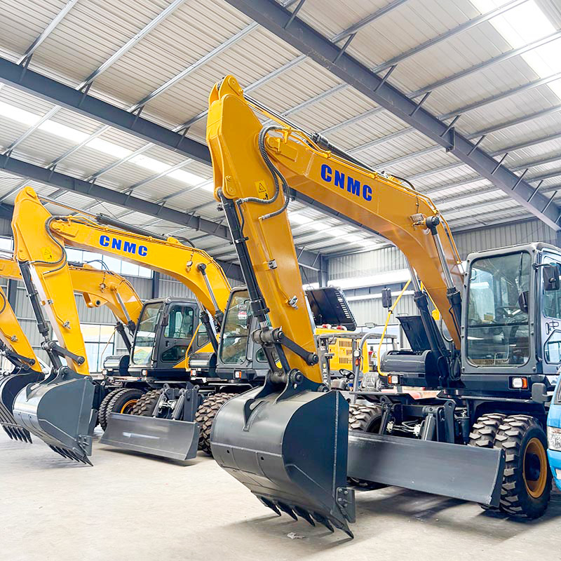 Строительный колесный экскаватор премиум-класса с рабочей массой 24 тонны